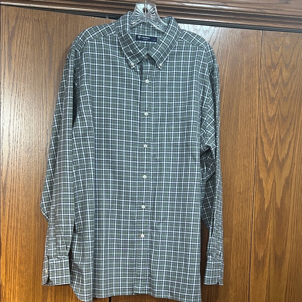 Cremieux button down men’s shirt.  Size XL.